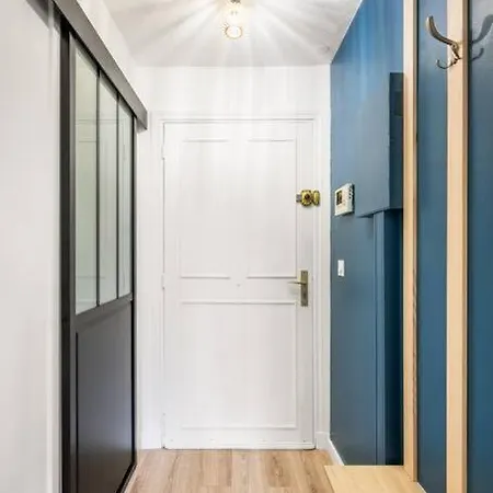 Superbe T1 Bis - A 20m De La - Refait A Neuf