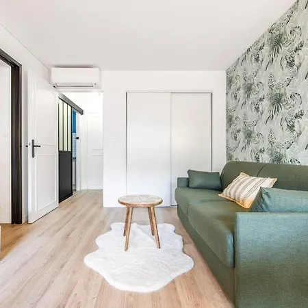 Superbe T1 Bis - A 20m De La - Refait A Neuf Saint-Raphaël