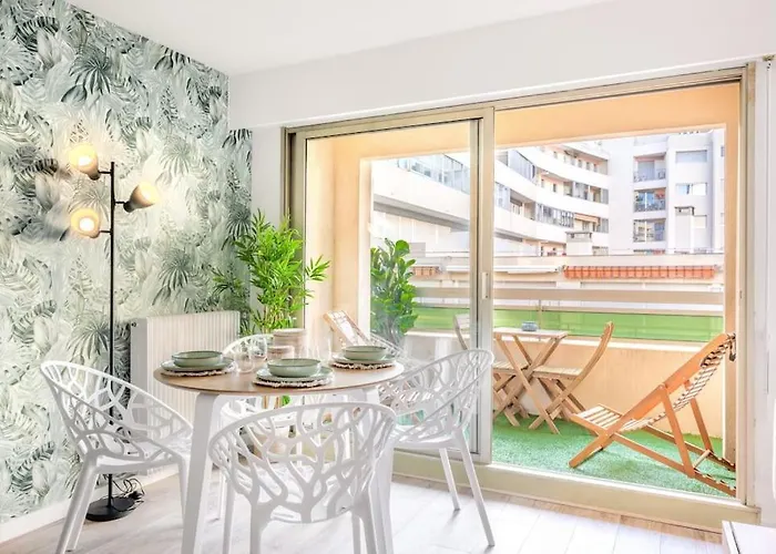 Superbe T1 Bis - A 20m De La - Refait A Neuf